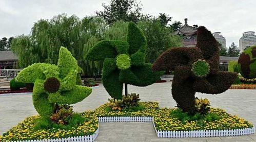 匠心定制，綠意塑形 探索四川雕塑廠家的園林綠雕與景觀工程